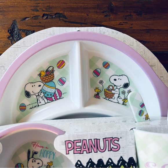 Easter Snoopy Melamine Kids Dinner Set - Picture 3 of 8